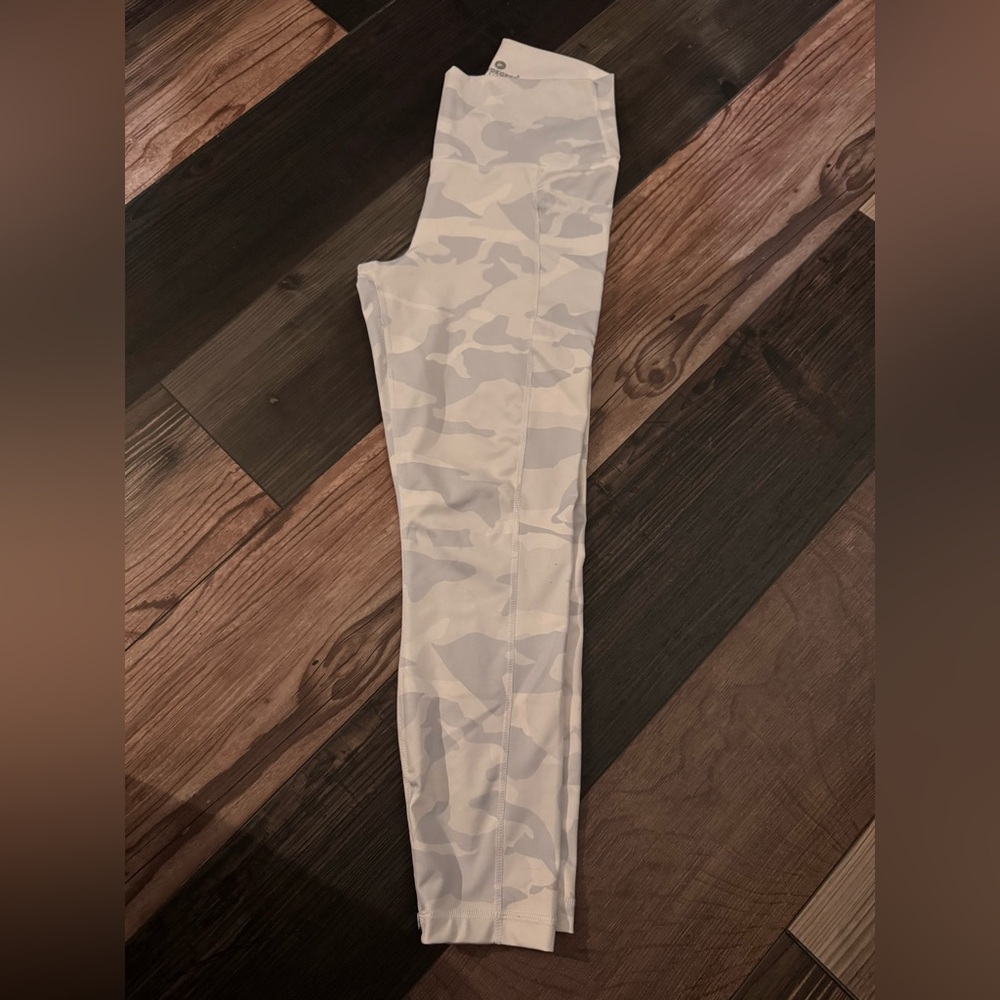 90 Degree By Reflex Light Camo Leggings